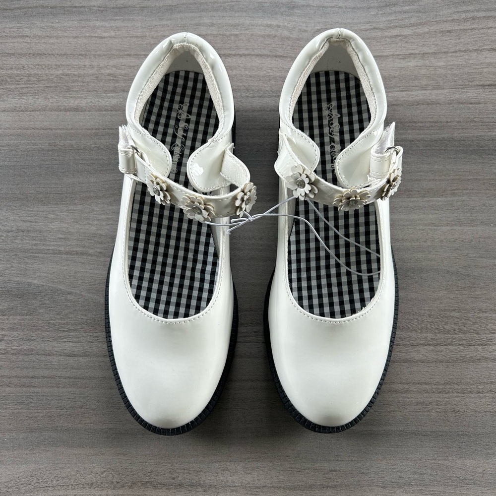 Girls White Flower Dress Shoes